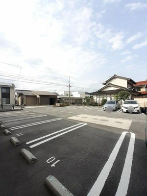 【駐車場】 | ファミリエール