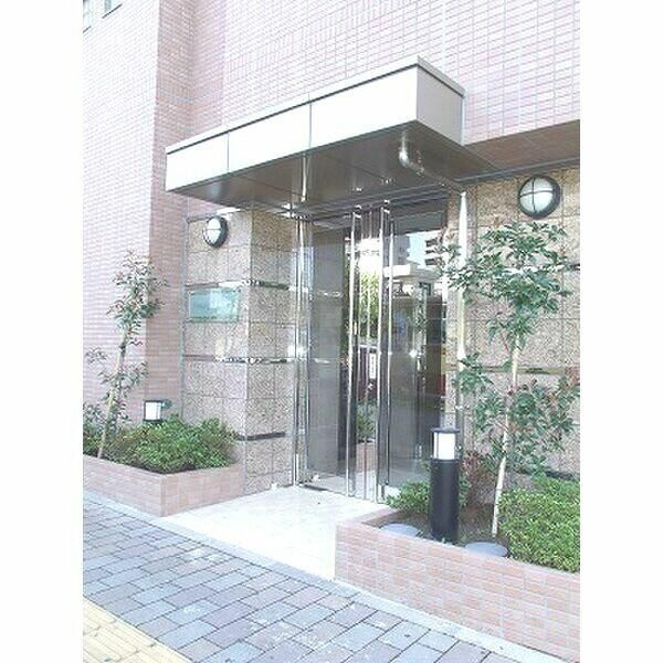 ファーストステージ湘南台のエントランス