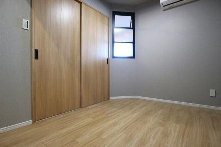 ふぁみーゆ寝屋川セントラルパークA棟　中古マンションの洋室