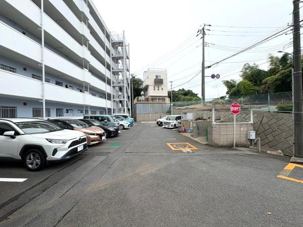 グリーンヒル三浦海岸の駐車場
