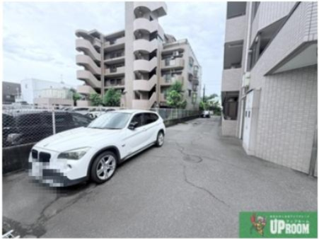 グリーンハイツ徳川の駐車場