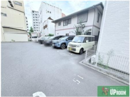 イモービリアーレ・タンタン　II棟の駐車場