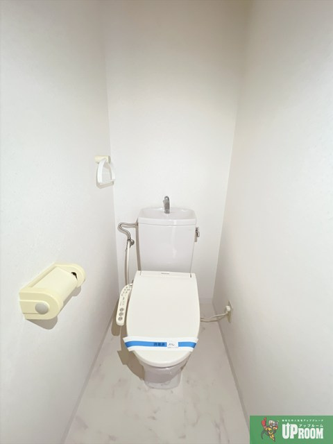パラディ―ソ白壁のトイレ
