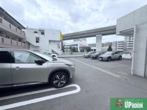 グランパラシオの駐車場