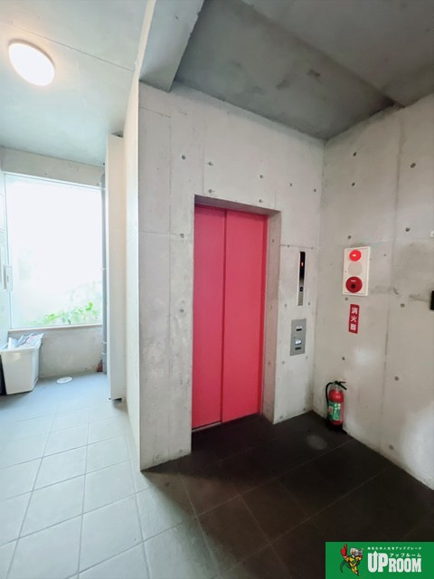 クロサスレジデンス徳川園のロビー