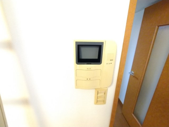 レオパレスクヴェレのその他|モニターホン設置