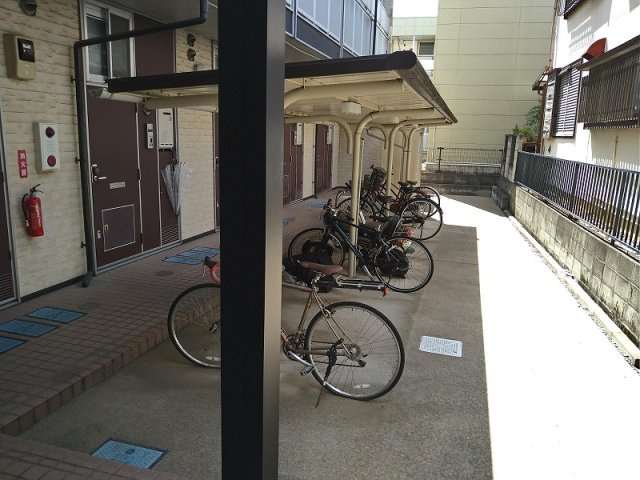 レオパレスノーブルコート久地のその他|駐輪場　原付＆自転車のみ駐輪可能