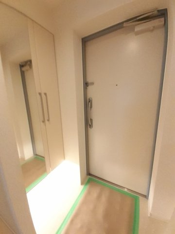 オネスティの玄関