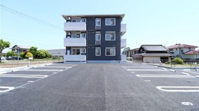 コンフォート　那珂の駐車場|駐車スペースもあります