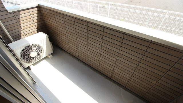 カランコエ　Ⅱのバルコニー|暖かな日差しのふりそそぐバルコニー