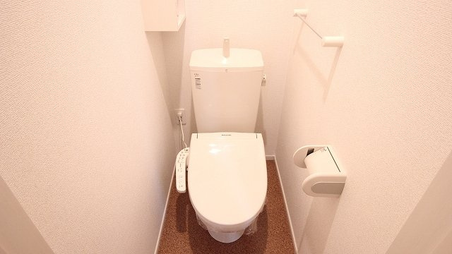 カランコエ　Ⅱのトイレ|落ち着いたトイレです