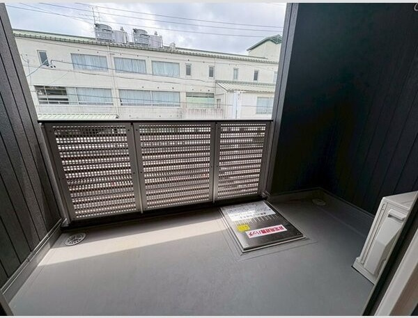 セレスティア城西のバルコニー