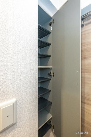 スピアナート北石堂の玄関