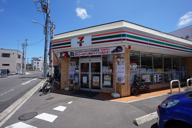 ルミナス藤塚町|コンビニ
