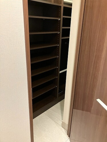 プラウド千代田淡路町の収納|シューズインクロゼット　内装後　※2026年06月の写真