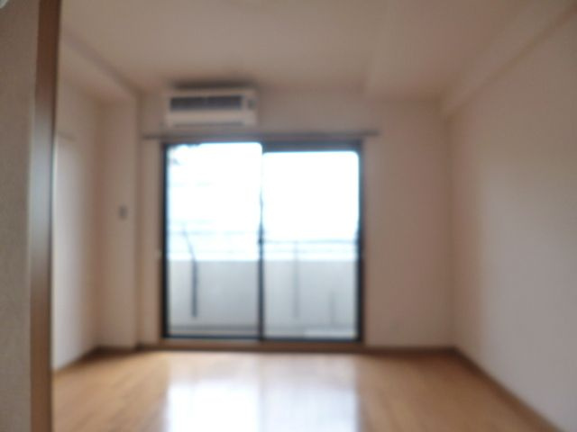 ＫＨＫコート板宿の居間・リビング