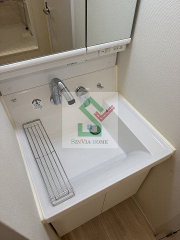 メゾンボヌールの独立洗面台