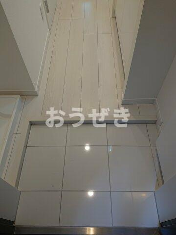 リライア阪東橋ＷＥＳＴの玄関| 