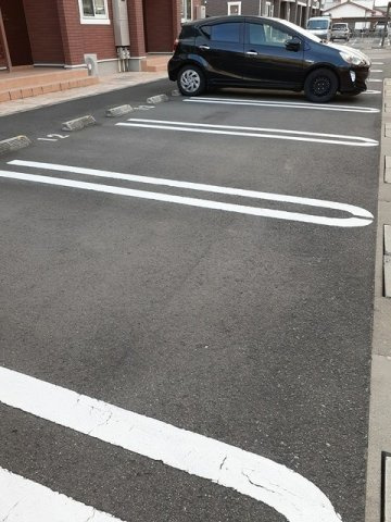 フランメゾン南沖洲Ｂの駐車場|駐車場があります