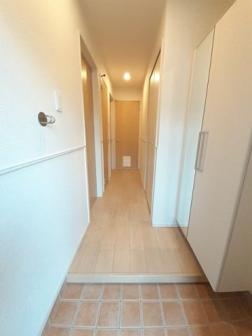 フランメゾン南沖洲Ｂの玄関|ゆったりとした玄関です