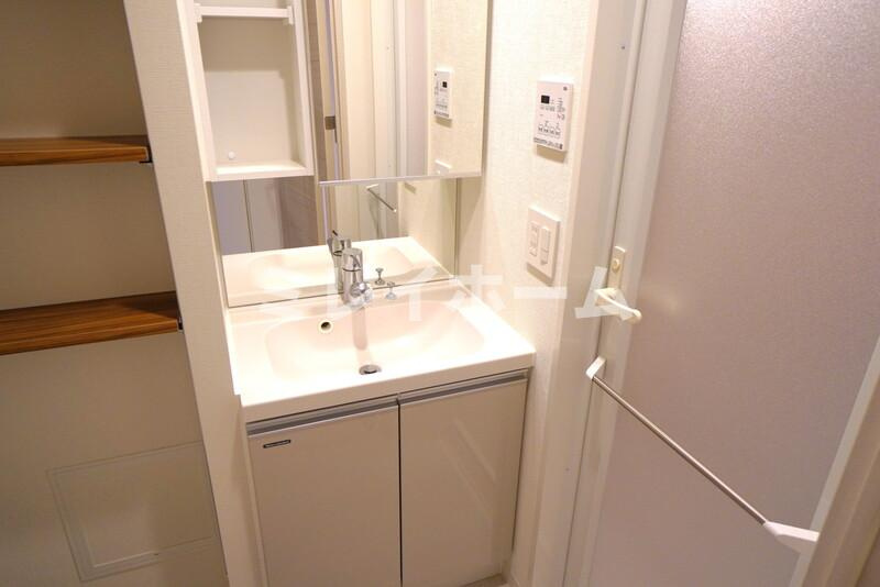 テラス大鳥居エアーズの洗面所|同建物内別のお部屋の参考写真になります。