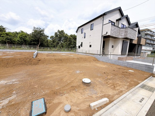 ハートフルタウン さいたま市北区奈良町42番の前面道路含む現地写真