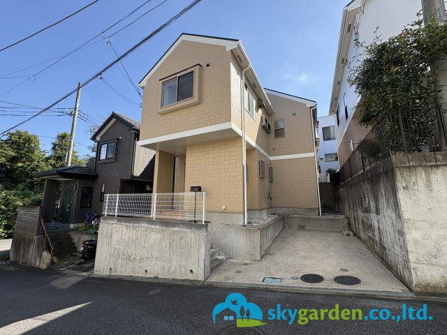 藤沢市円行１丁目　中古戸建の外観