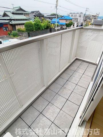 北九州市八幡西区茶屋の原２丁目のアパートのバルコニー