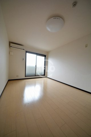 フジパレス谷町A棟　大江小学校区の居間・リビング|フジパレス谷町Ａ棟　開放的な室内