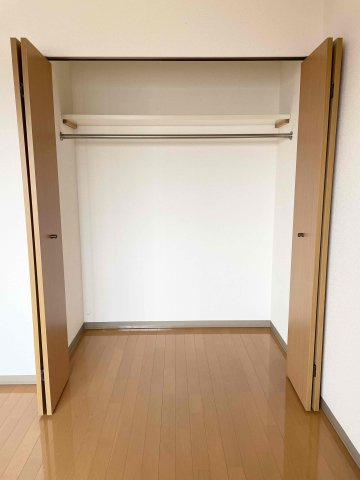 ベロウ岩上の収納