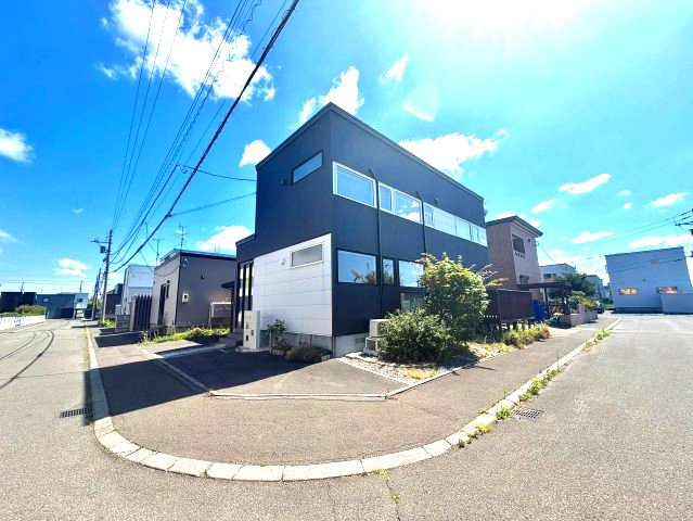 東苗穂12条4丁目の外観|閑静な住宅地にあります♪