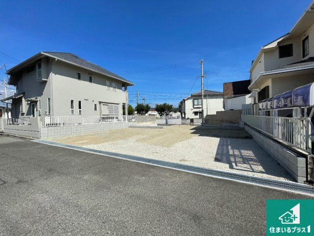 神戸市垂水区桃山台　新築一戸建ての外観|周辺は落ち着いた街並みの住宅地！子育てがしやすい住環境です！まだ未完成ですが、現地でしかわからない事もございます。是非一度ご覧ください。