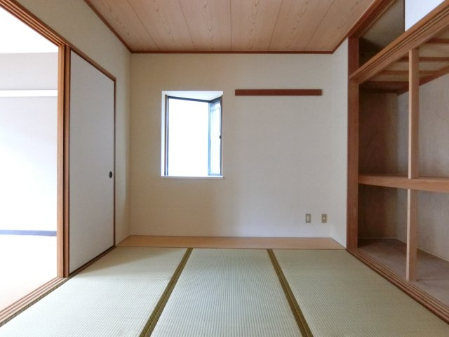サンアベニューの寝室