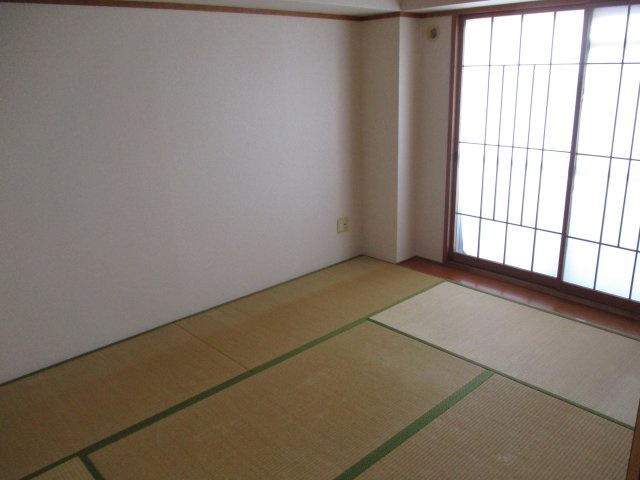 シャンピア真鶴（A-13）の和室