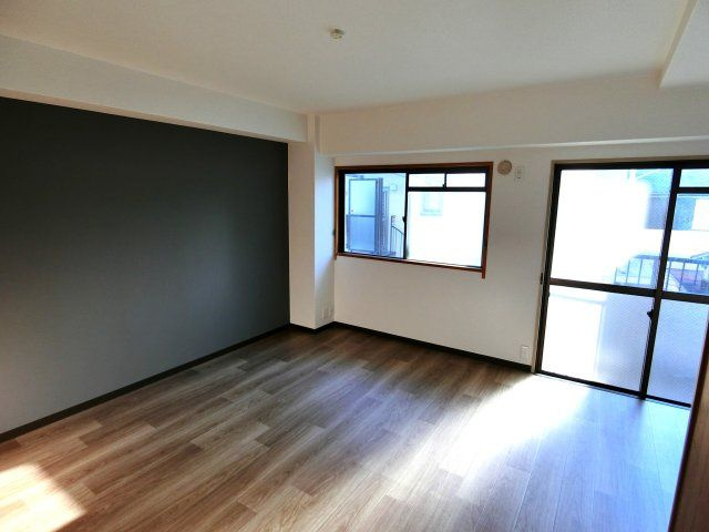 六番館の洋室