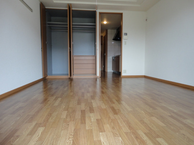 【収納】 | シンフォニー田園 | 洋室(クローゼット内観)