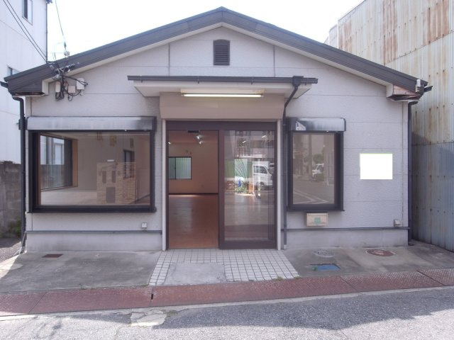 尼崎市武庫川町３丁目の店舗事務所