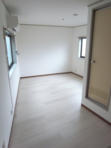 吹田市千里山月が丘の店舗事務所