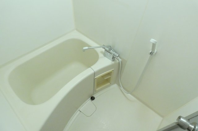 吹田市山田西４丁目の賃貸マンションの浴室