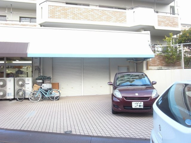 豊中市西泉丘１丁目の店舗事務所