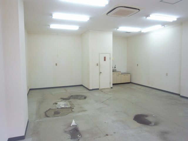 豊中市西泉丘１丁目の店舗事務所