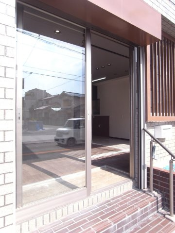 茨木市春日４丁目の店舗事務所