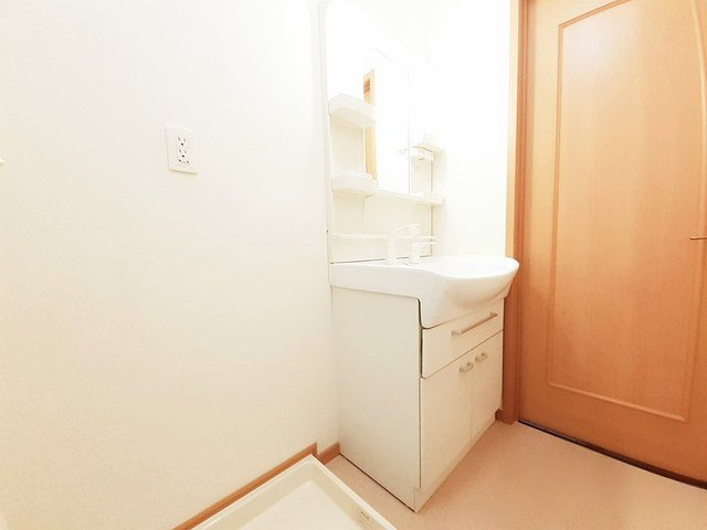 ラフレシールウエストの洗面所