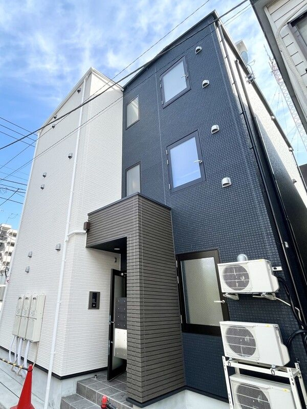 コンフォール新小岩のエントランス
