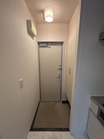 クレールB棟の玄関