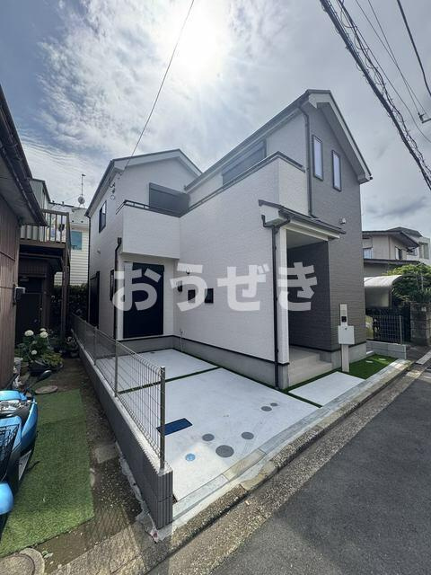 Ｓｕｍａｉ－ｔｏ横浜市磯子区岡村０１の駐車場
