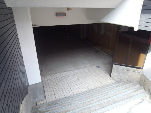 宝塚市小林５丁目の店舗一部