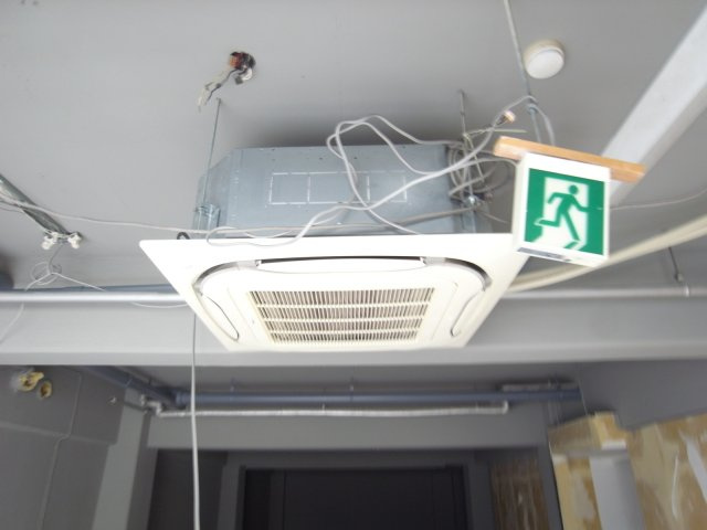 宝塚市小林５丁目の店舗一部