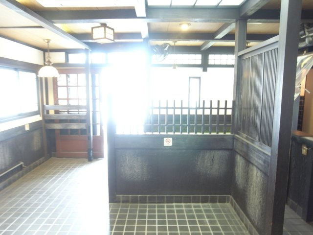池田市旭丘１丁目の店舗一部