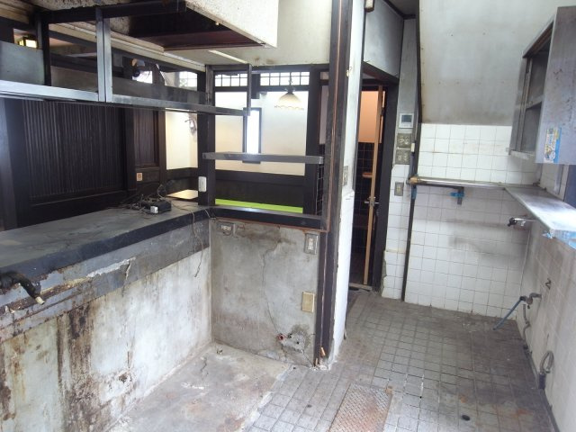 池田市旭丘１丁目の店舗一部